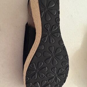 Aetrex Black Suede Sandals